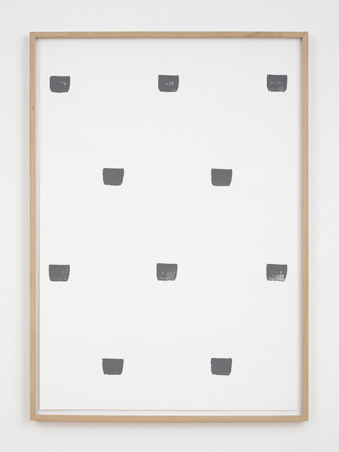 Niele Toroni, Empreintes de pinceau n°50 à intervales de 30 cm, 1997
